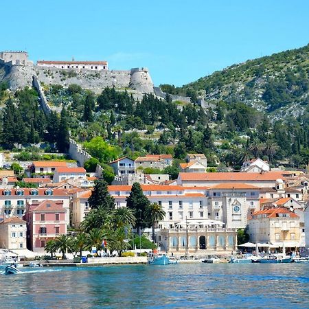 חוואר Hvar Villa Maris מראה חיצוני תמונה