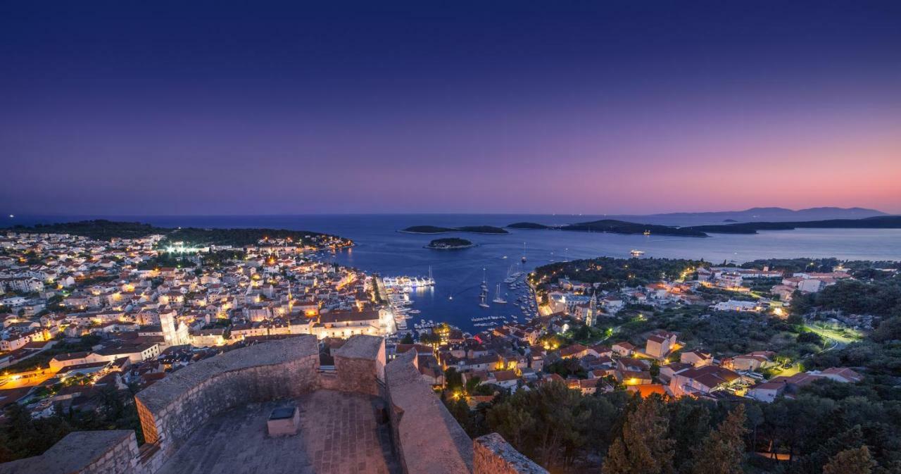 חוואר Hvar Villa Maris מראה חיצוני תמונה